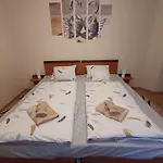 アパート 6rooms Balaton-heviz ヘーヴィーズ
