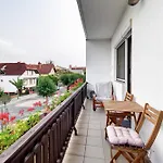 6rooms Balaton-heviz * ヘーヴィーズ
