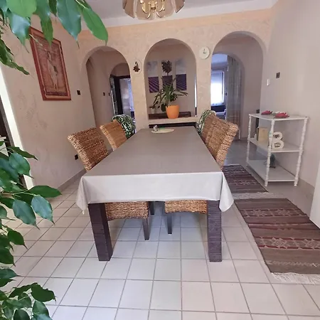 6rooms Balaton-heviz Апартаменты *
